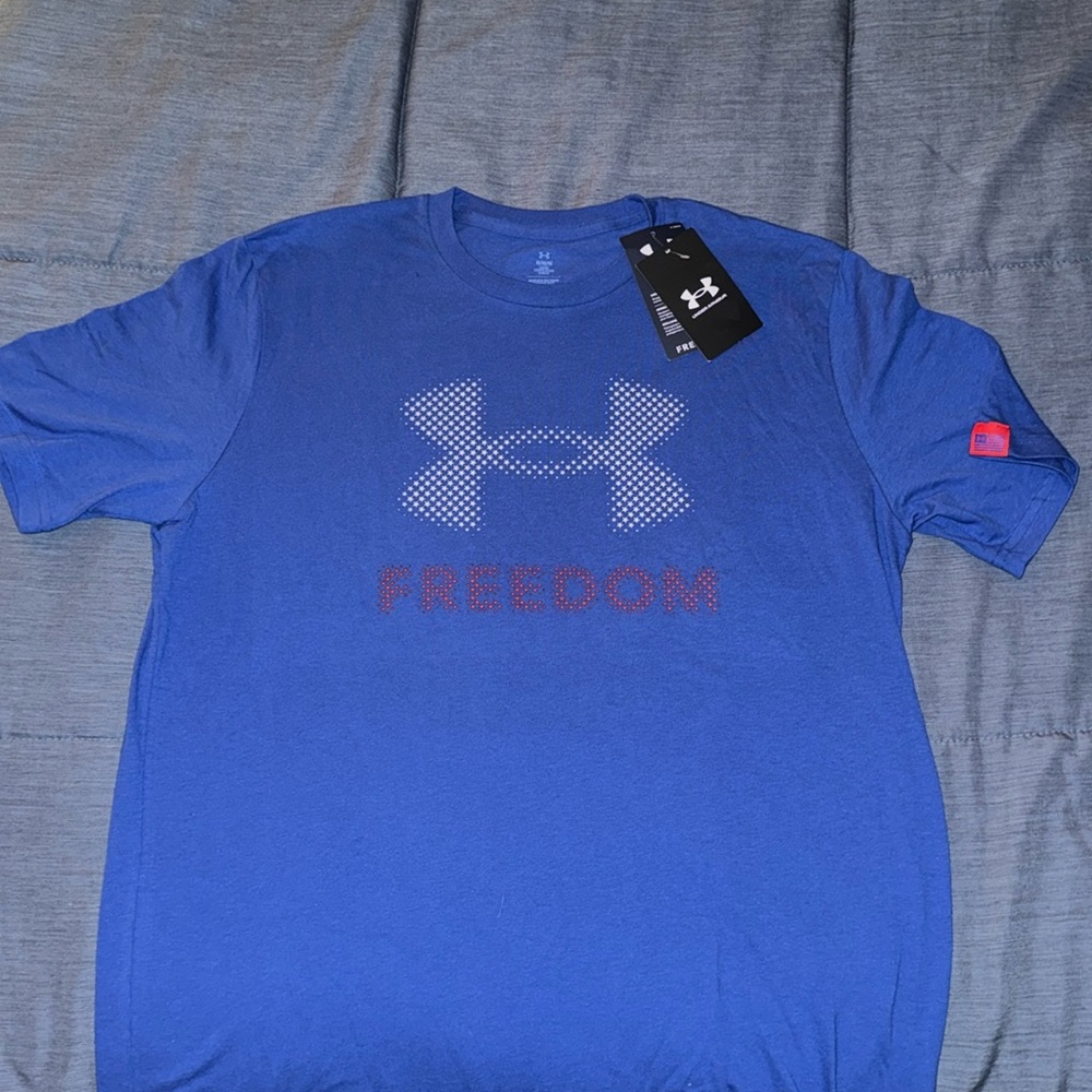 NWT!! Men’s Under Armour tshirt
